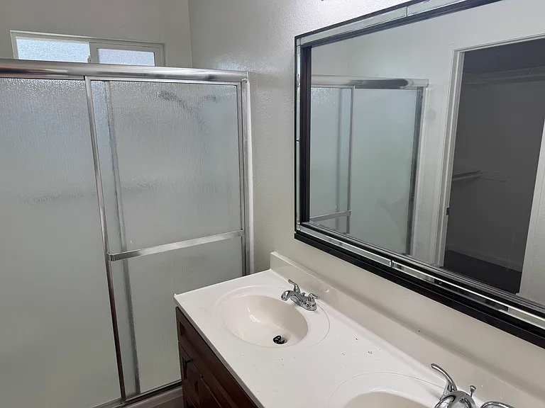 11534 Oak Knoll Ct — Photo 2