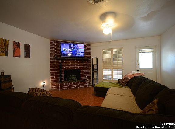 2nd image of 8326 Sageline St
