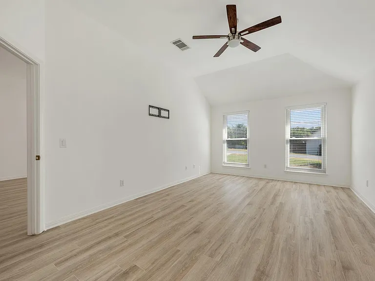 10114 Janet Loop — Photo 17