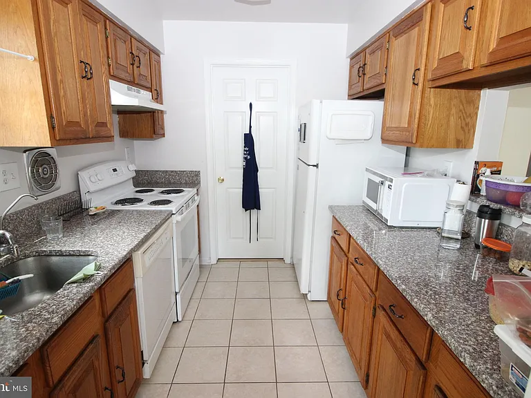 614 Palmer Ln #A — Photo 7