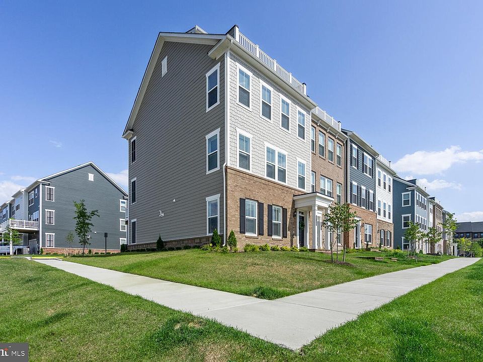 1st image of 17300 Turnstone Dr #10