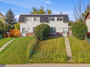 3012 S Dover Cres SE, Calgary, AB T2B 1V2