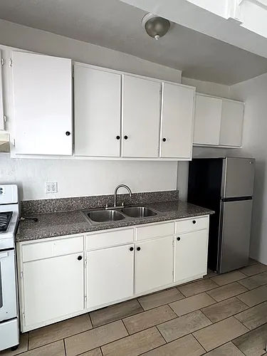 Floor plan 302