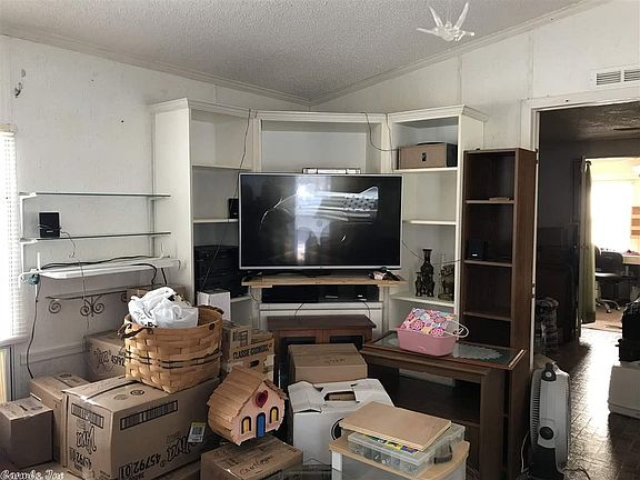 4th image of 403 Glendale St