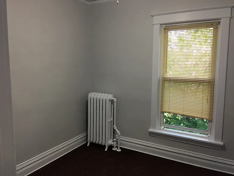 526 E 7th St #2 — Photo 10