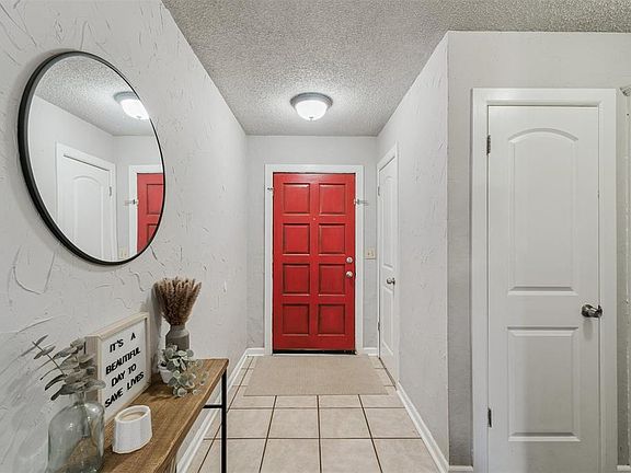 4th image of 1512 Apollo Rd