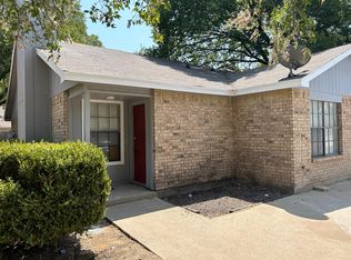201 S Kenney St #A, Kennedale, TX 76060