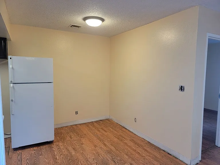 1773 E Harmon Ave — Photo 25