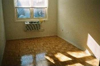 5th image of 661 W Aldine Ave #2-C