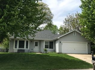 201 S Cross Trl, McHenry, IL