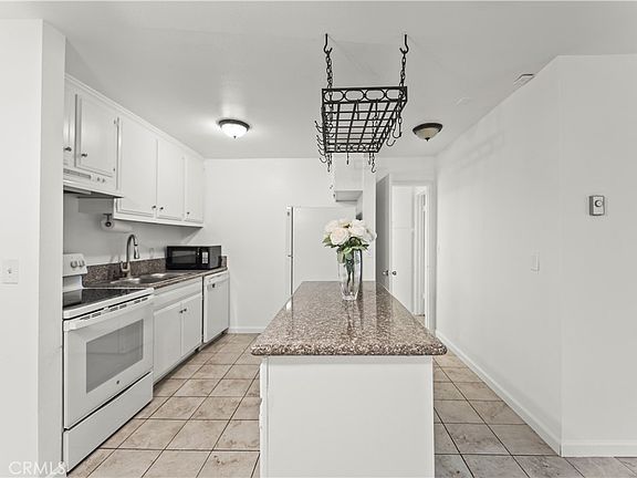 5th image of 601 S Prospect Ave Unit 103