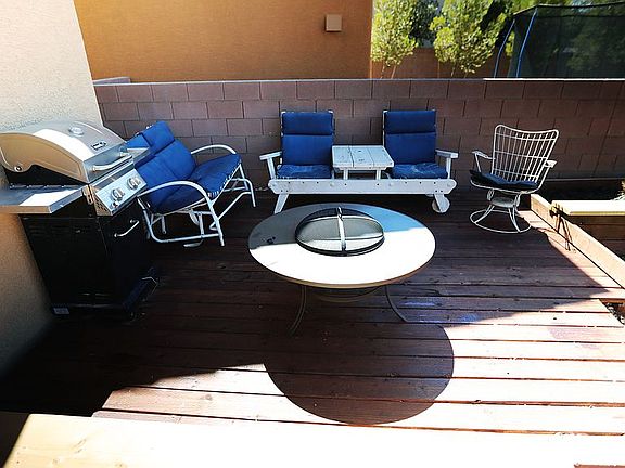 Conversation Area & Fire Pit