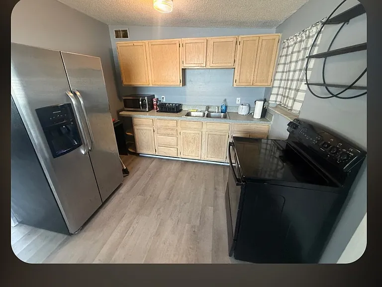 8696 93rd Ave — Photo 3