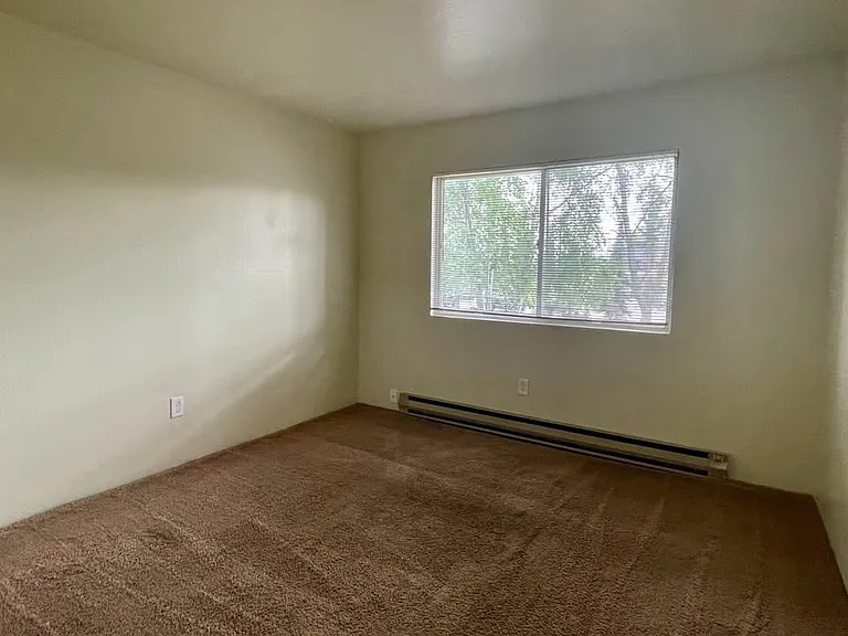 1325 E 27th Ave #3 — Photo 4