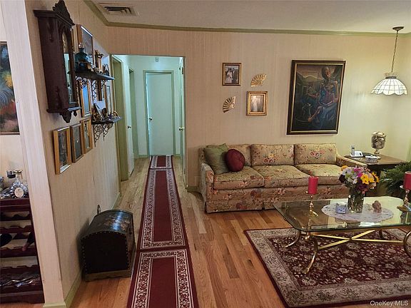 5th image of 2127 Leighton Road