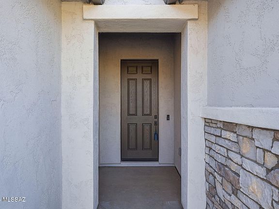 3rd image of 62067 E Quartzite Rd