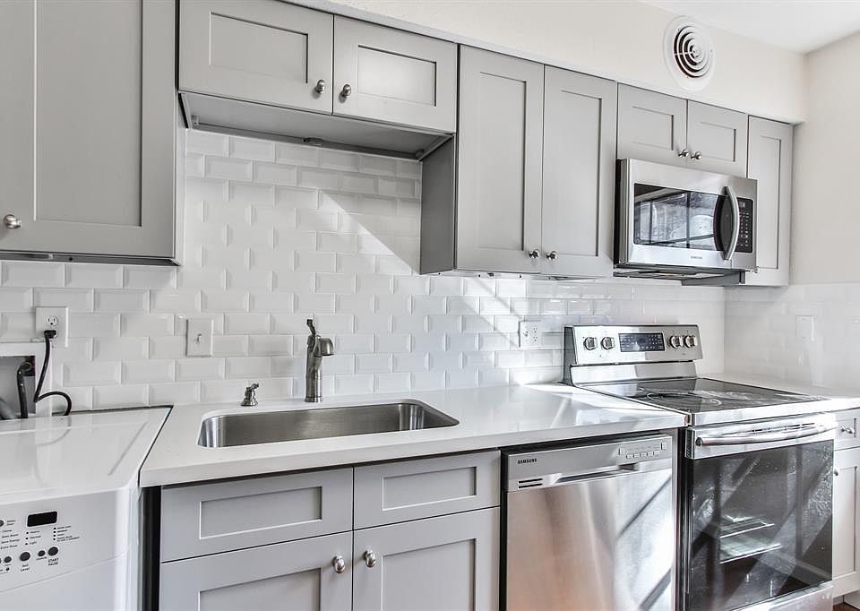 1st image of 467 Bendwood Dr #67