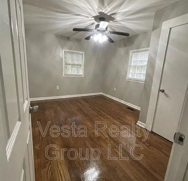 7 Emory St — Photo 12