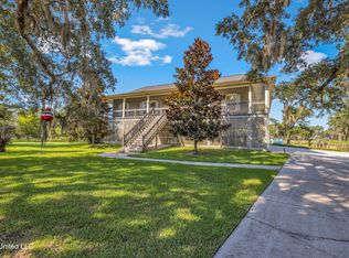 10125 Choctaw Dr, Bay Saint Louis, MS 39520