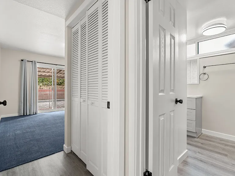11518 Toerge Dr — Photo 18