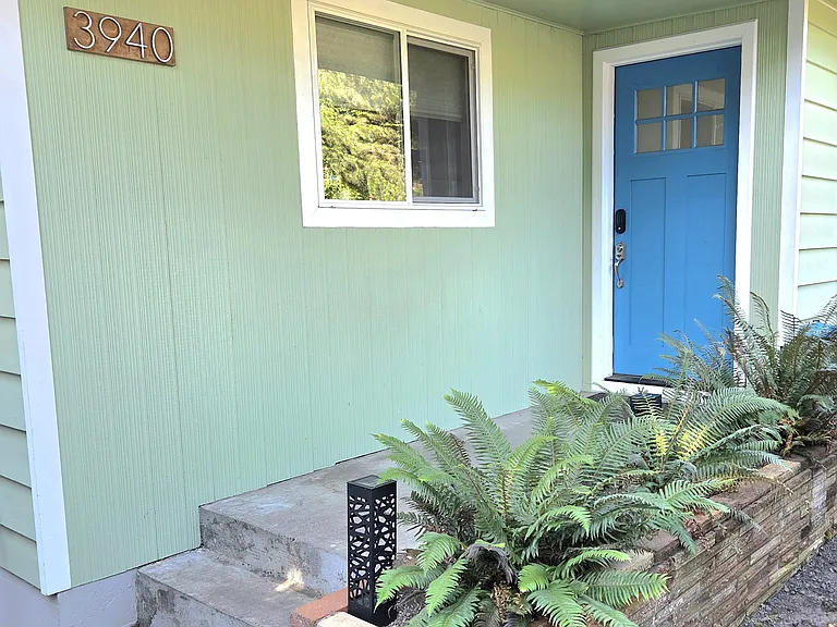 3940 SW Pomona St — Photo 3
