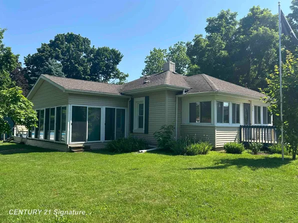 324 Pine St, Clio, MI 48420