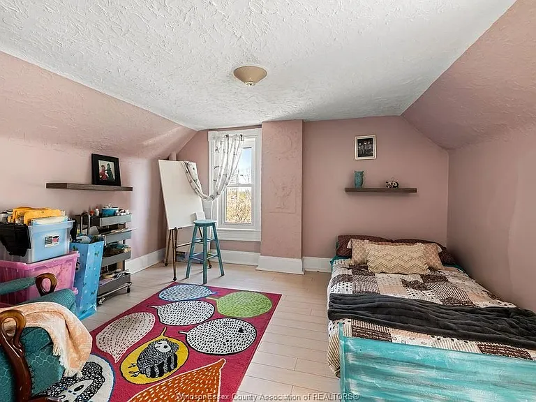 274 Crawford Ave — Photo 35