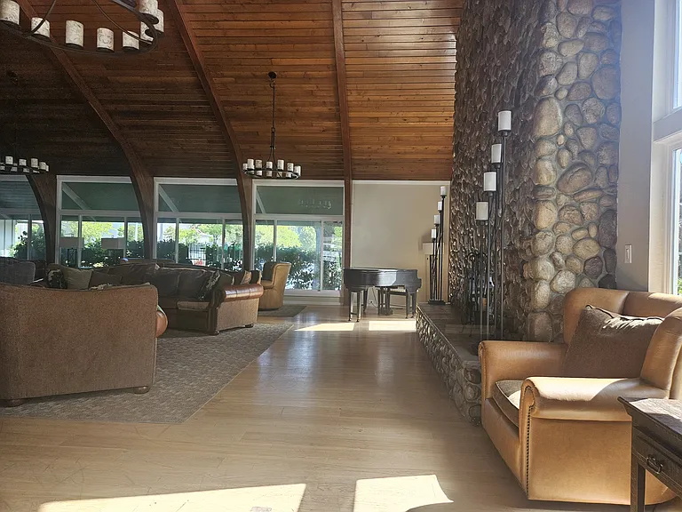 Miramonte Dr — Photo 18