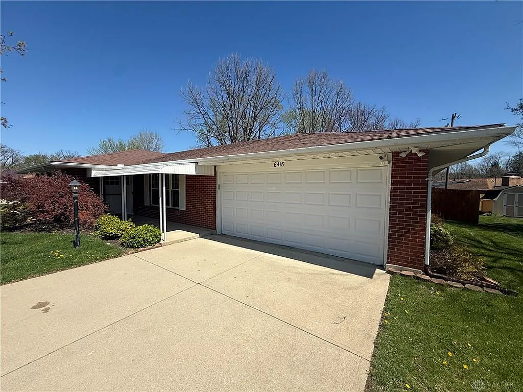 Building Photo - 6418 Oakhurst Pl