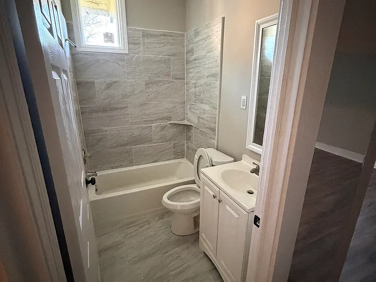 1485 Jackson Ave — Photo 20