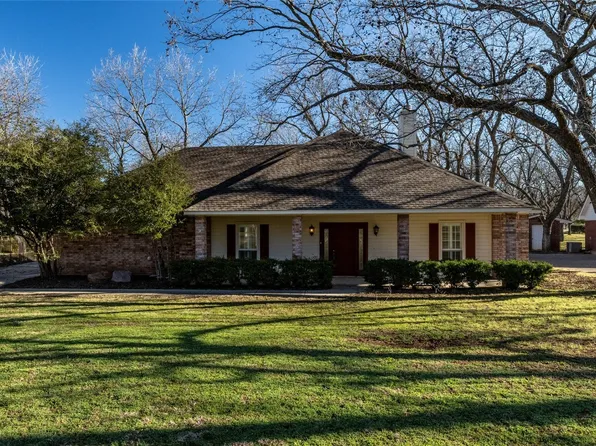 8749 S Monticello Cir, Granbury, TX 76049