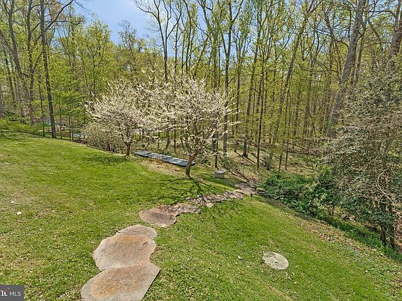2nd image of 8611 Brook Rd