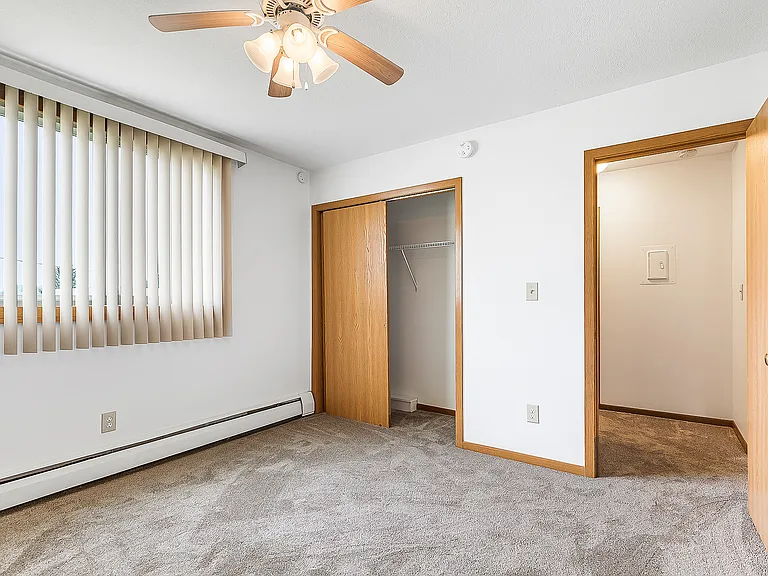 HICKMAN HILL APARTMENTS — Photo 8