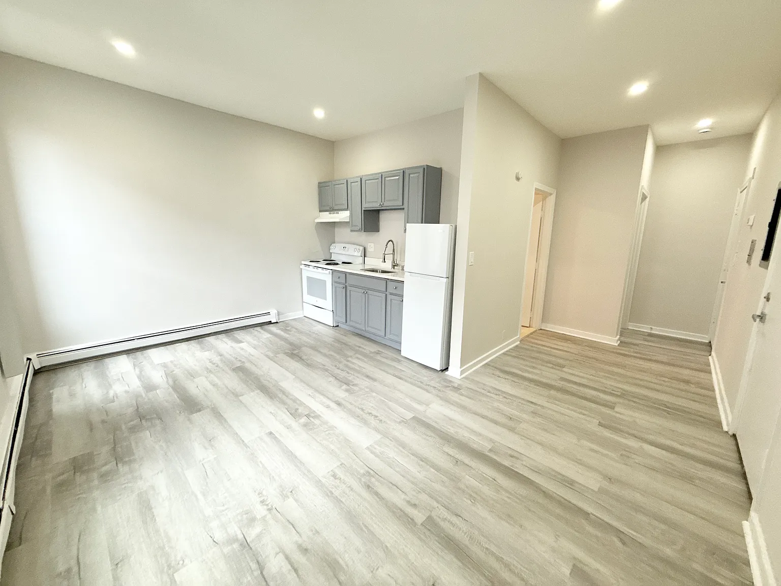 1 bed, 600 sqft, $2,500 — Photo 2