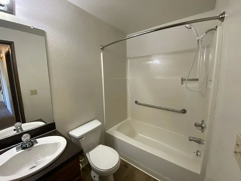 152 NE Atkinson Ct #33 — Photo 13