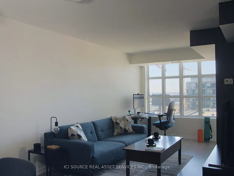 85 E Liberty St #1018 — Photo 3
