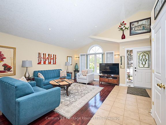 5th image of 222 Dorchester Dr