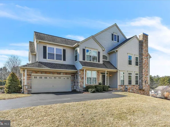 216 Greenbriar Dr, West Chester, PA 19382