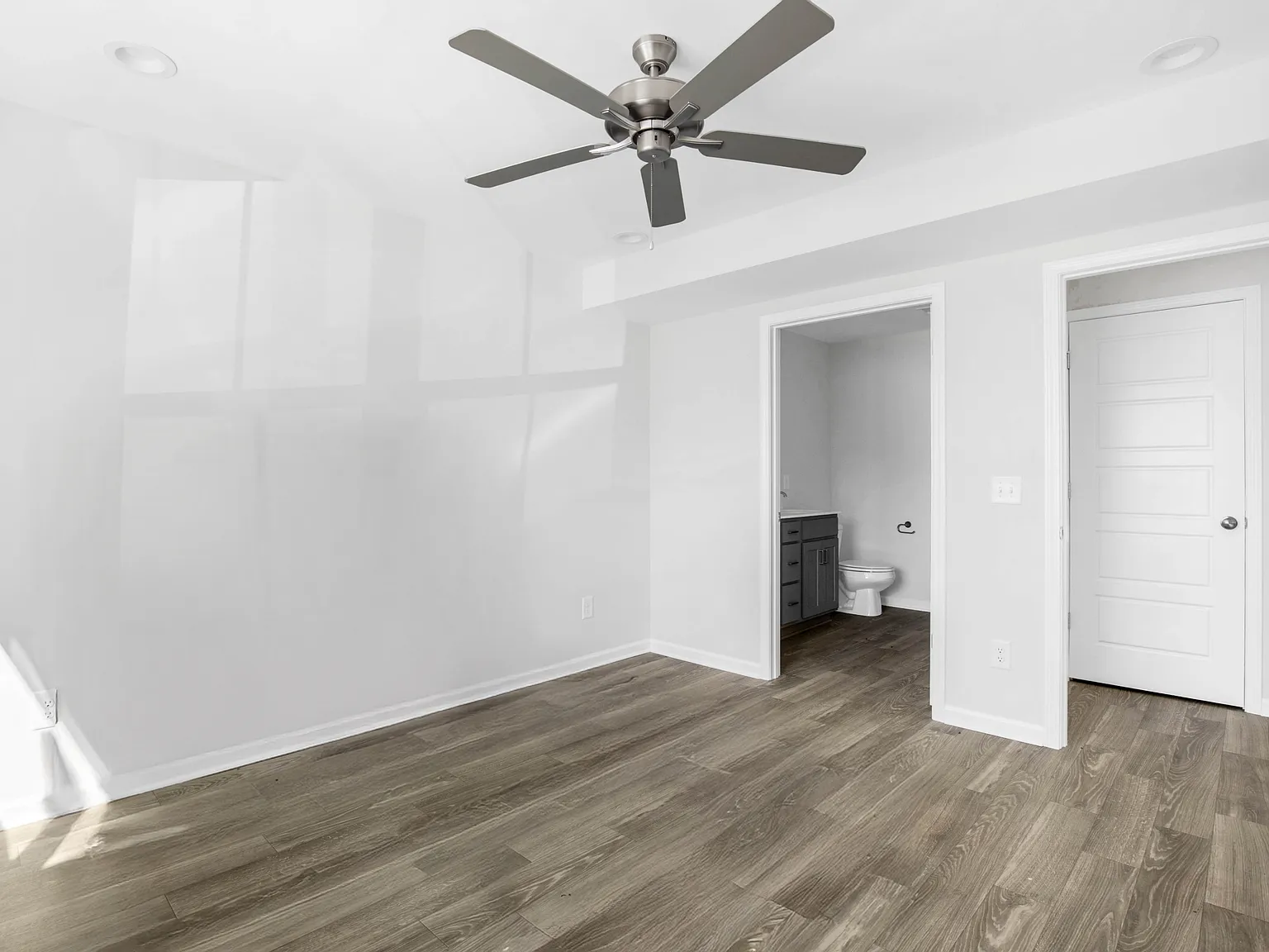 100 A Billy Robb St - A — Photo 3
