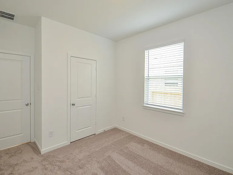 9727 Rialto Heights Dr — Photo 28