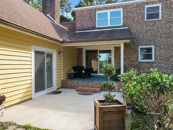 4th image of 1462 Prospect Road NW