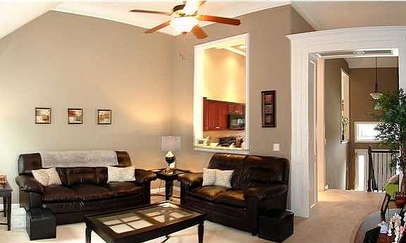 3rd image of 8547 Midwestern Dr
