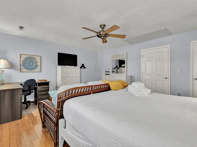 405 Cape Fear Blvd — Photo 21