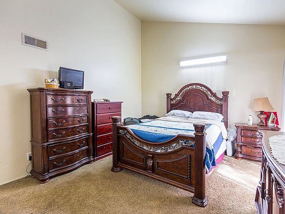 Large size master bed room with balcony 