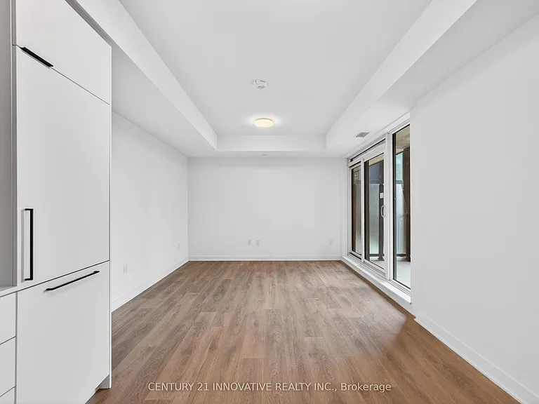 1185 Dupont St #602 — Photo 11