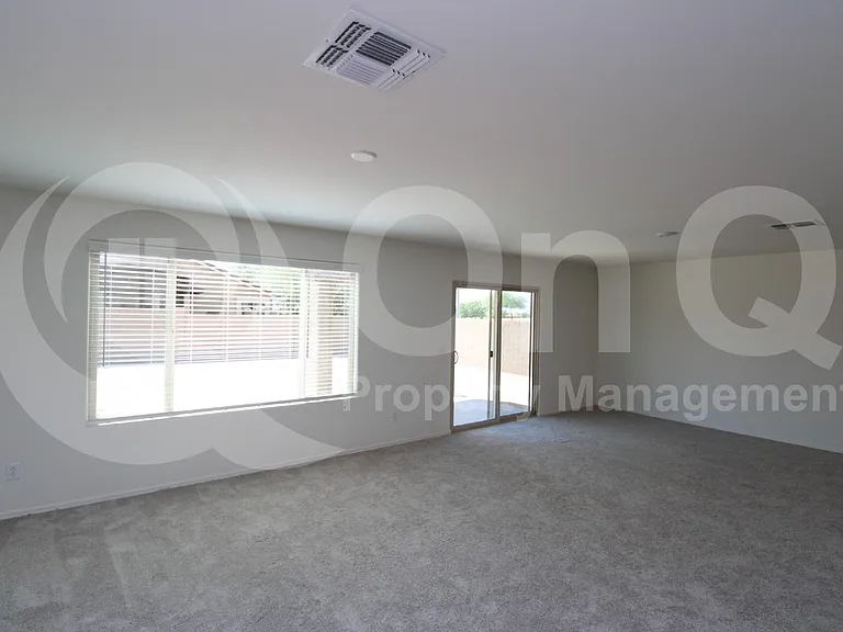 1517 E Desert Breeze Dr — Photo 7