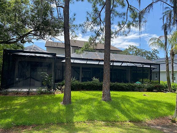 4th image of 4105 Carrollwood Village Dr