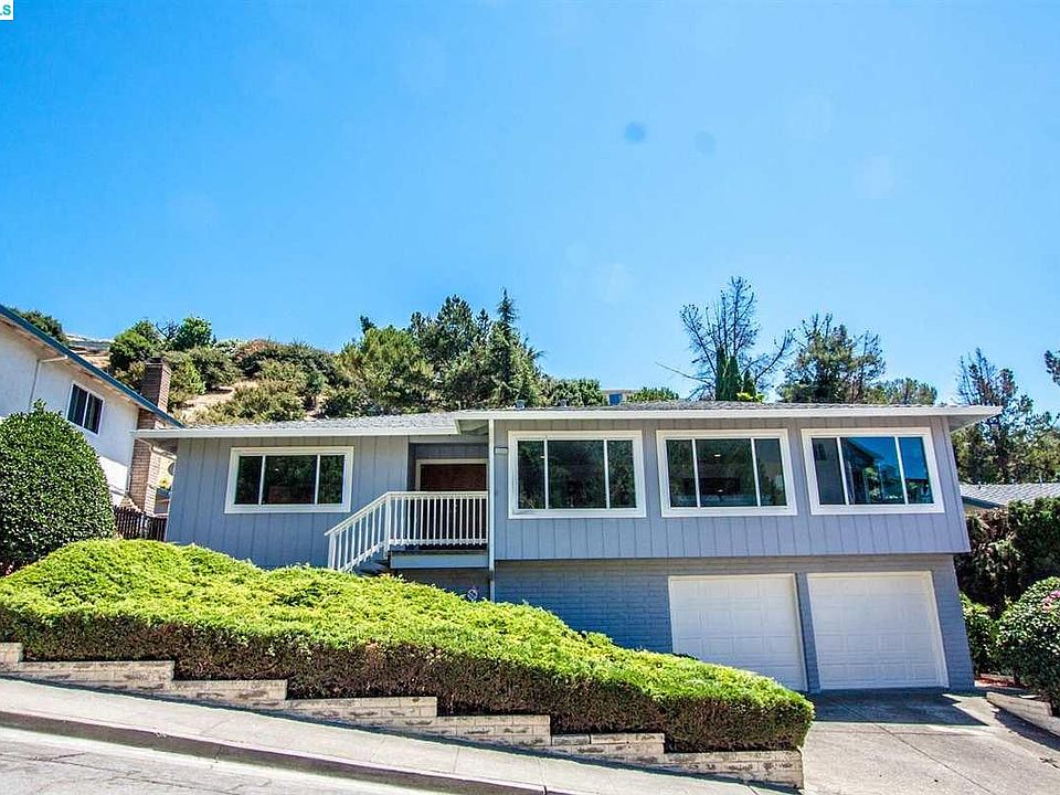 2nd image of 1165 Sandelin Ave