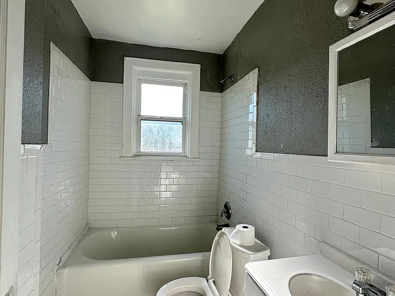 29 W 18th St #1F — Photo 8