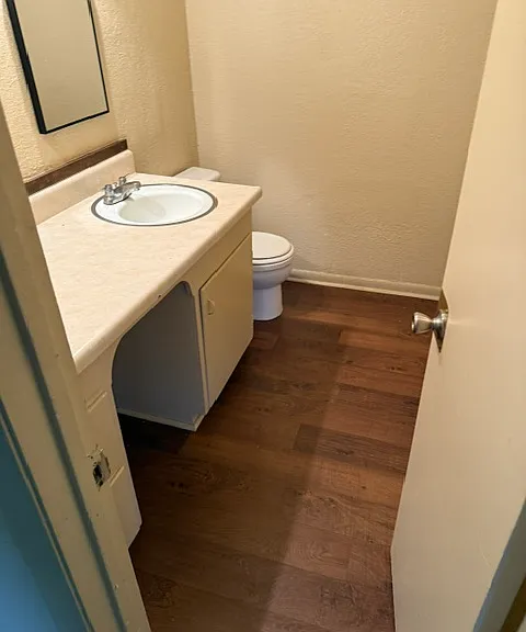 3837 Childress St — Photo 6